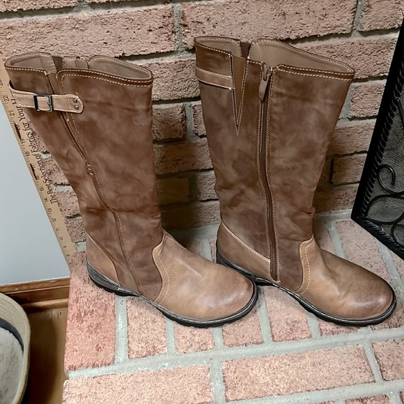 Women’s Brown Winter Boots, Sz 39 (8.5 women’s) - Picture 2 of 10